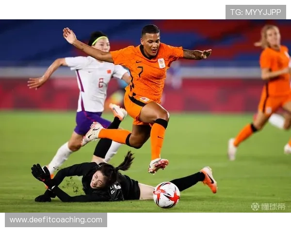 法国队奏响马赛曲展现国家荣耀与球队凝聚力事激情 法国队奏响马赛曲展现国家荣耀与球队凝聚力事激情