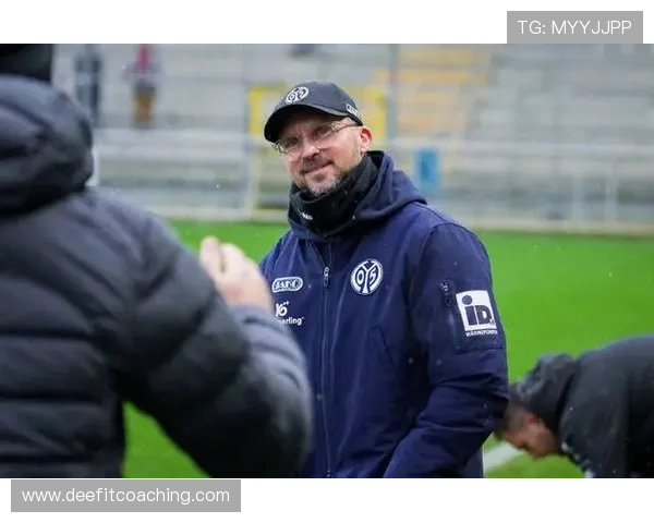 德甲亨里克森执教 德甲亨里克森执教